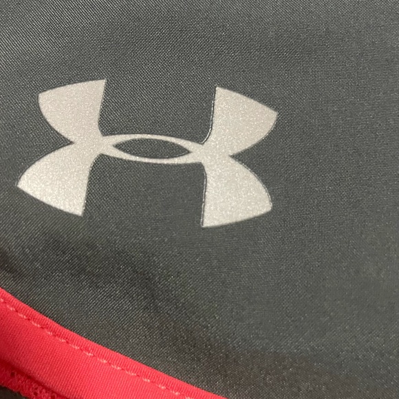 UNDER AMOUR Running Shorts - Picture 3 of 6